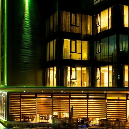 Hotel West